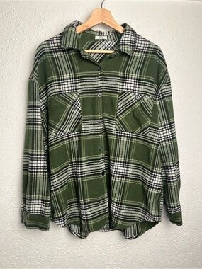 Ardene Green Plaid Button-Down Shirt